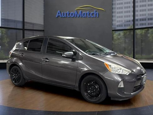 Used 2014 Toyota Prius C One image 12