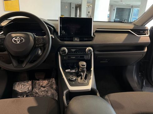 Used 2025 Toyota RAV4 LE image 35