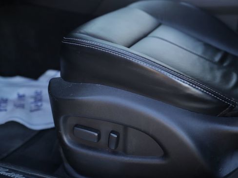 Used 2015 Cadillac SRX Base image 19