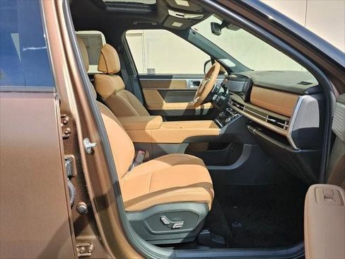 New 2025 Hyundai Santa Fe Limited AWD/4WD image 8