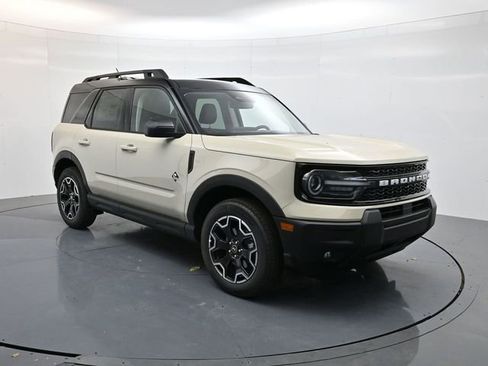 New 2025 Ford Bronco Sport Outer Banks image 5