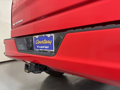 Used 2025 Chevrolet Silverado 1500 Custom image 14