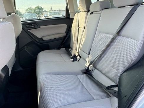 Used 2018 Subaru Forester 2.5i Premium w/ All-Weather Package image 13