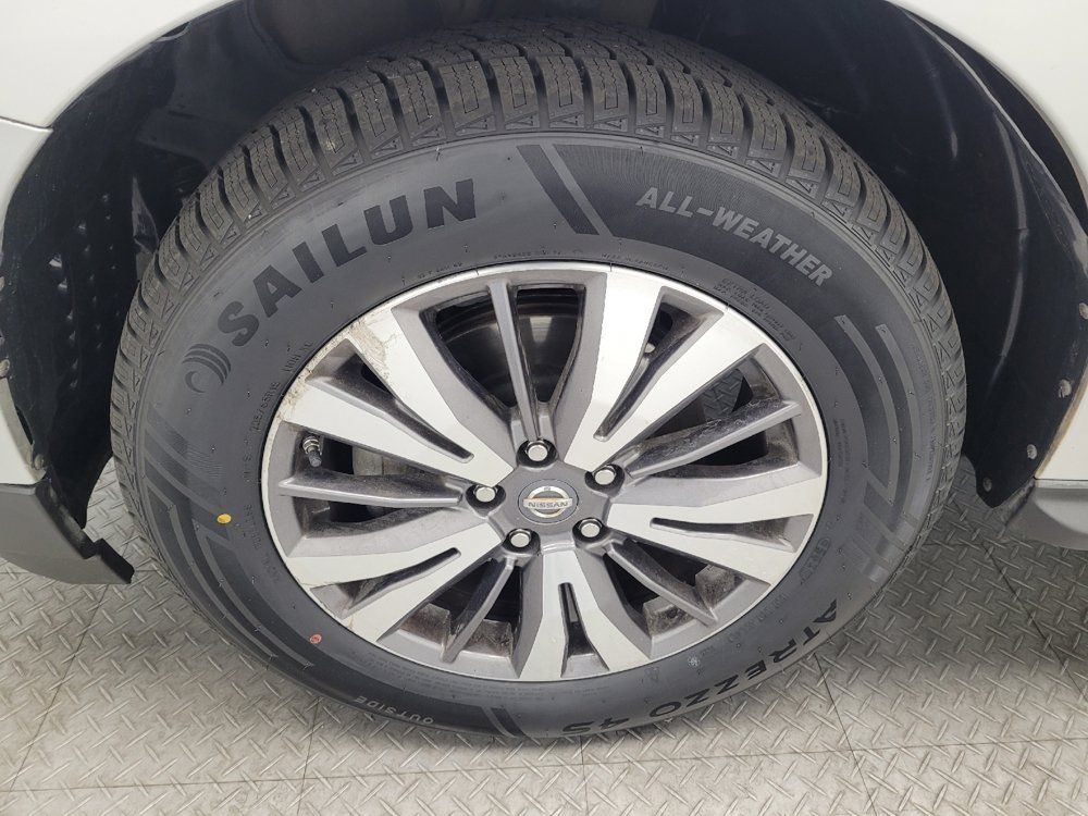 Used 2018 Nissan Pathfinder SV FWD image 31