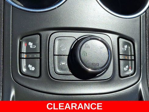 Used 2024 GMC Terrain SLT AWD/4WD image 24