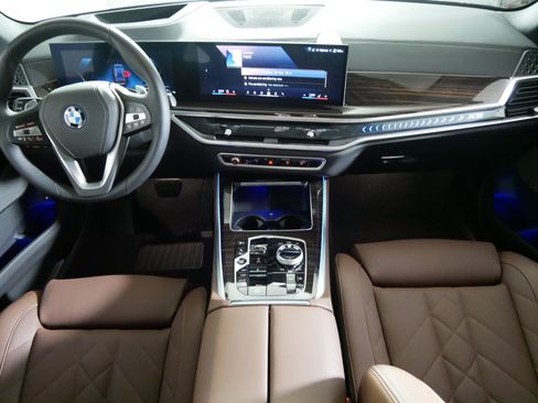 Used 2026 BMW X5 xDrive50e w/ Executive Package image 10