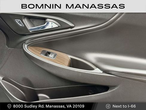 Used 2017 Chevrolet Malibu Premier image 20