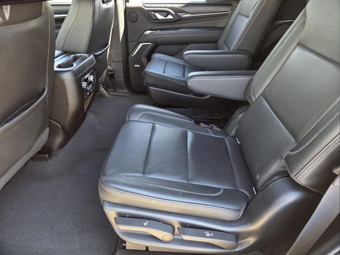 Used 2022 GMC Yukon Denali w/ Denali Ultimate Package AWD/4WD image 30