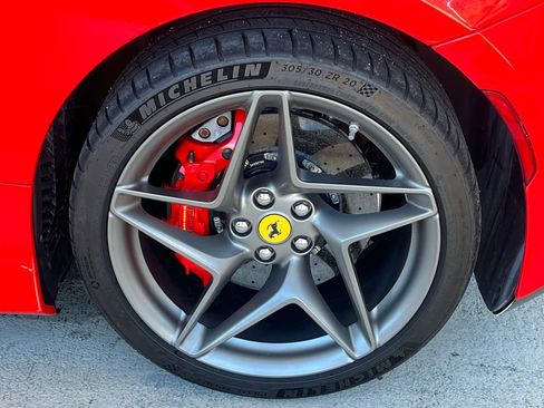 Used 2021 Ferrari F8 Tributo image 34