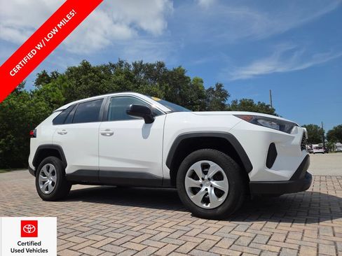 Used 2021 Toyota RAV4 LE FWD image 1