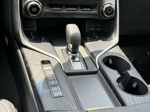 New 2026 Lexus LX 700h Luxury AWD/4WD image 15