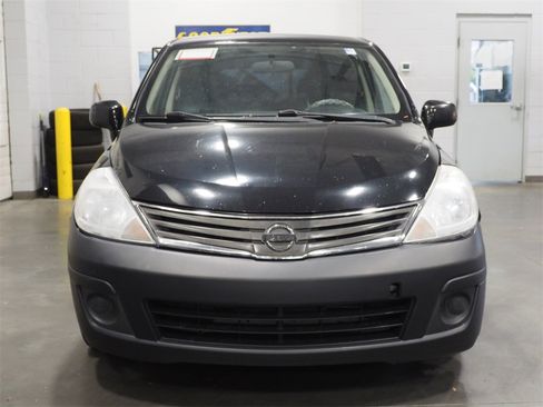 Used 2011 Nissan Versa 1.8 S w/ PWR Plus Pkg image 2