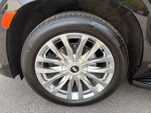 Used 2024 Cadillac Escalade ESV Premium Luxury w/ Performance Package AWD/4WD image 58