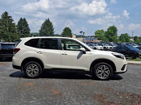 Certified 2023 Subaru Forester Premium AWD/4WD image 11
