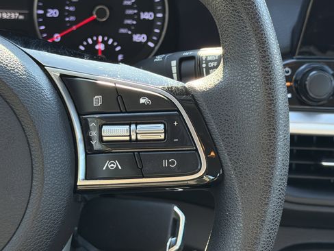 Used 2024 Kia Forte LXS w/ LXS Technology Package image 25