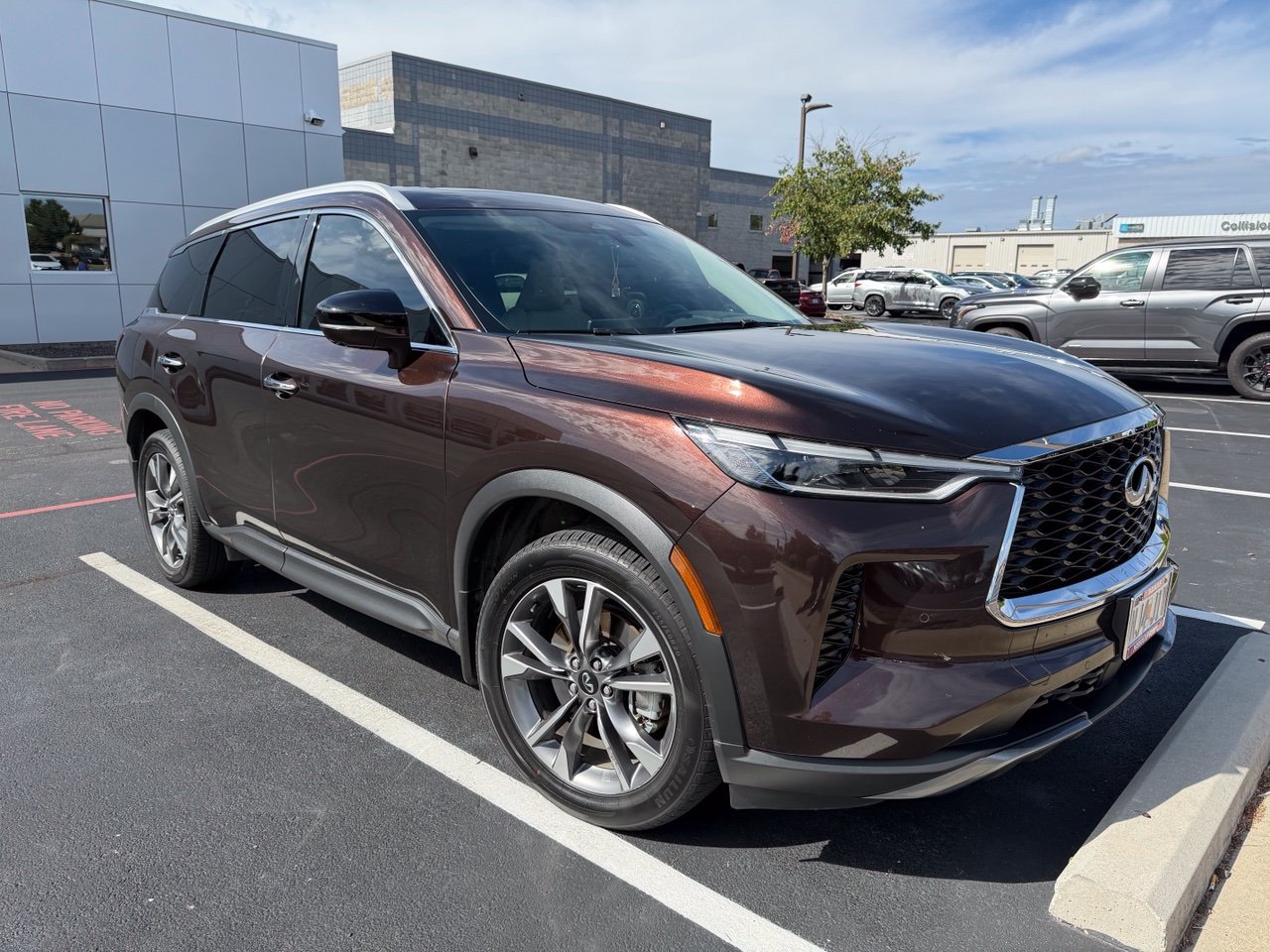 Used 2022 INFINITI QX60 Luxe w/ Cargo Package AWD/4WD image 1