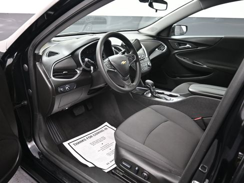 Used 2025 Chevrolet Malibu LT image 17