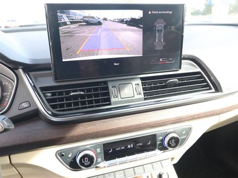 Used 2021 Audi Q5 2.0T Premium image 17