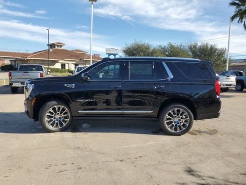 New 2026 GMC Yukon Denali w/ Denali Reserve Package RWD image 4