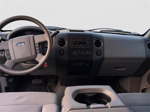 Used 2007 Ford F150 XLT image 11