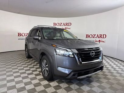 Used 2025 Nissan Pathfinder SL
