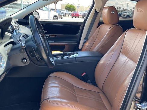 Used 2016 Jaguar XJ R-Sport RWD image 5