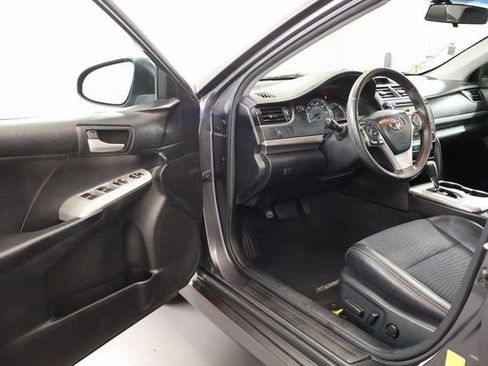 Used 2012 Toyota Camry SE FWD image 8