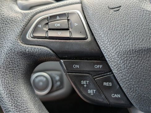 Used 2017 Ford Escape S image 21