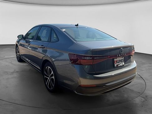Used 2025 Volkswagen Jetta Sport FWD image 7