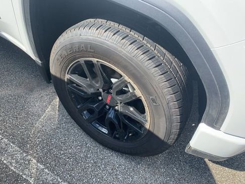 New 2026 GMC Sierra 1500 Elevation image 2