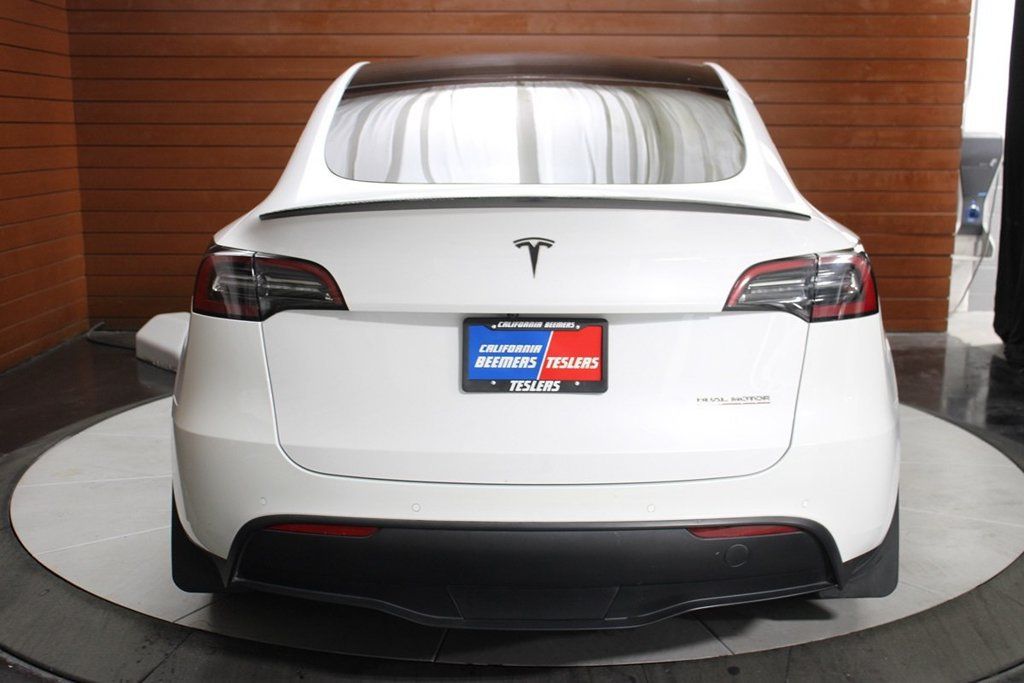 Used 2022 Tesla Model Y Performance AWD/4WD image 8