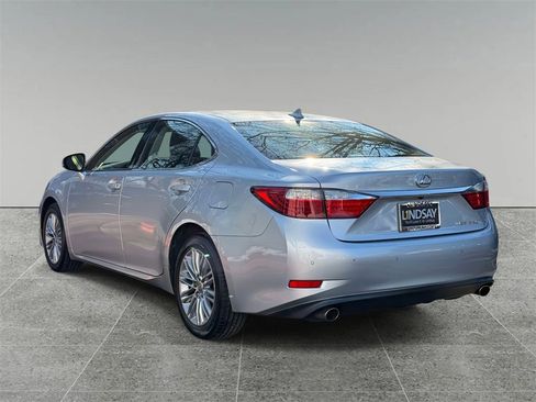 Used 2014 Lexus ES 350 w/ Luxury Package image 11