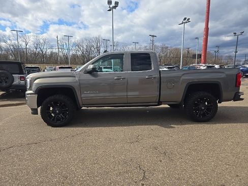 Used 2017 GMC Sierra 1500 SLE w/ SLE Value Package image 4