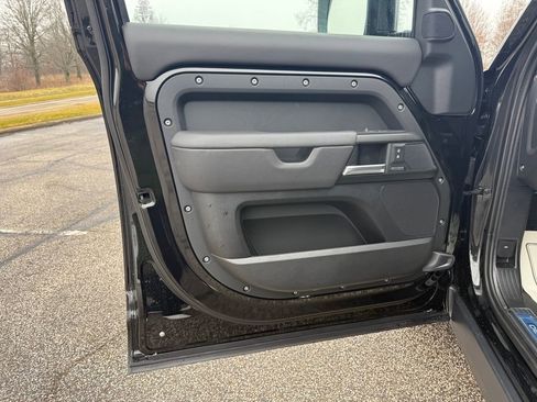 New 2026 Land Rover Defender 110 X image 10