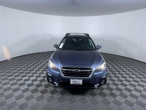 Used 2018 Subaru Outback 2.5i Premium image 3