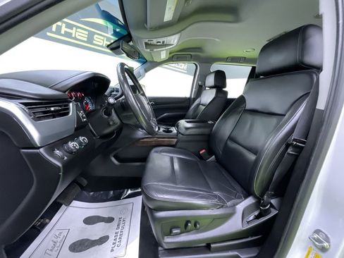 Used 2018 Chevrolet Tahoe LT w/ Luxury Package image 17