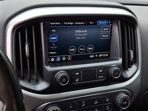 Used 2021 Chevrolet Colorado LT w/ LT Convenience Package image 17