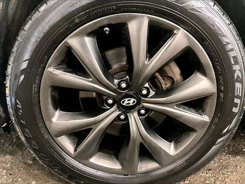 Used 2018 Hyundai Santa Fe Sport w/ 2.0T Ultimate Tech Package 05 image 8