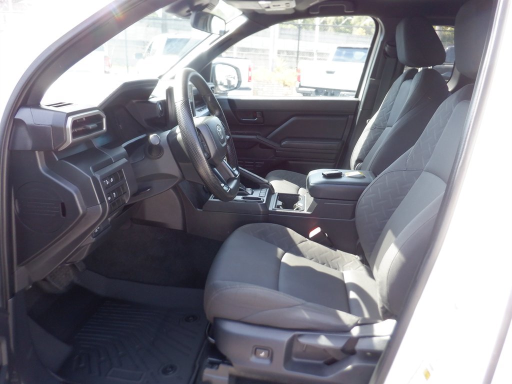 Used 2024 Toyota Tacoma SR RWD image 8
