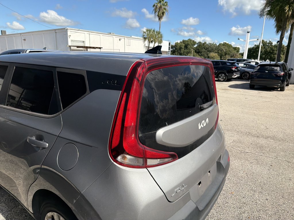 Certified 2022 Kia Soul LX FWD image 8