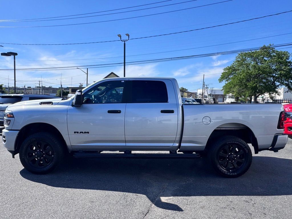 Used 2026 RAM 2500 Big Horn AWD/4WD image 4