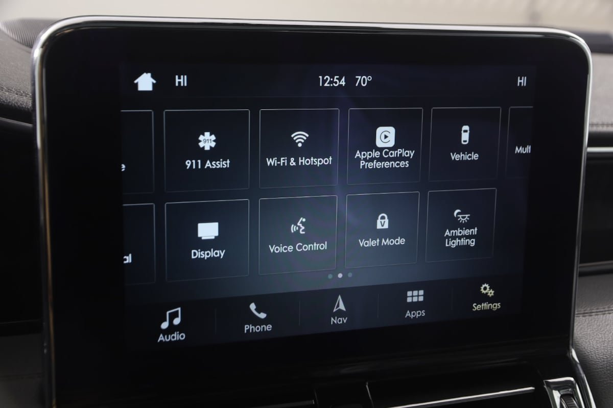 Used 2018 Lincoln Navigator Reserve w/ Technology Package AWD/4WD image 10