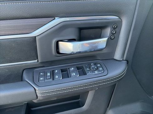 New 2026 RAM 2500 Laramie AWD/4WD image 24
