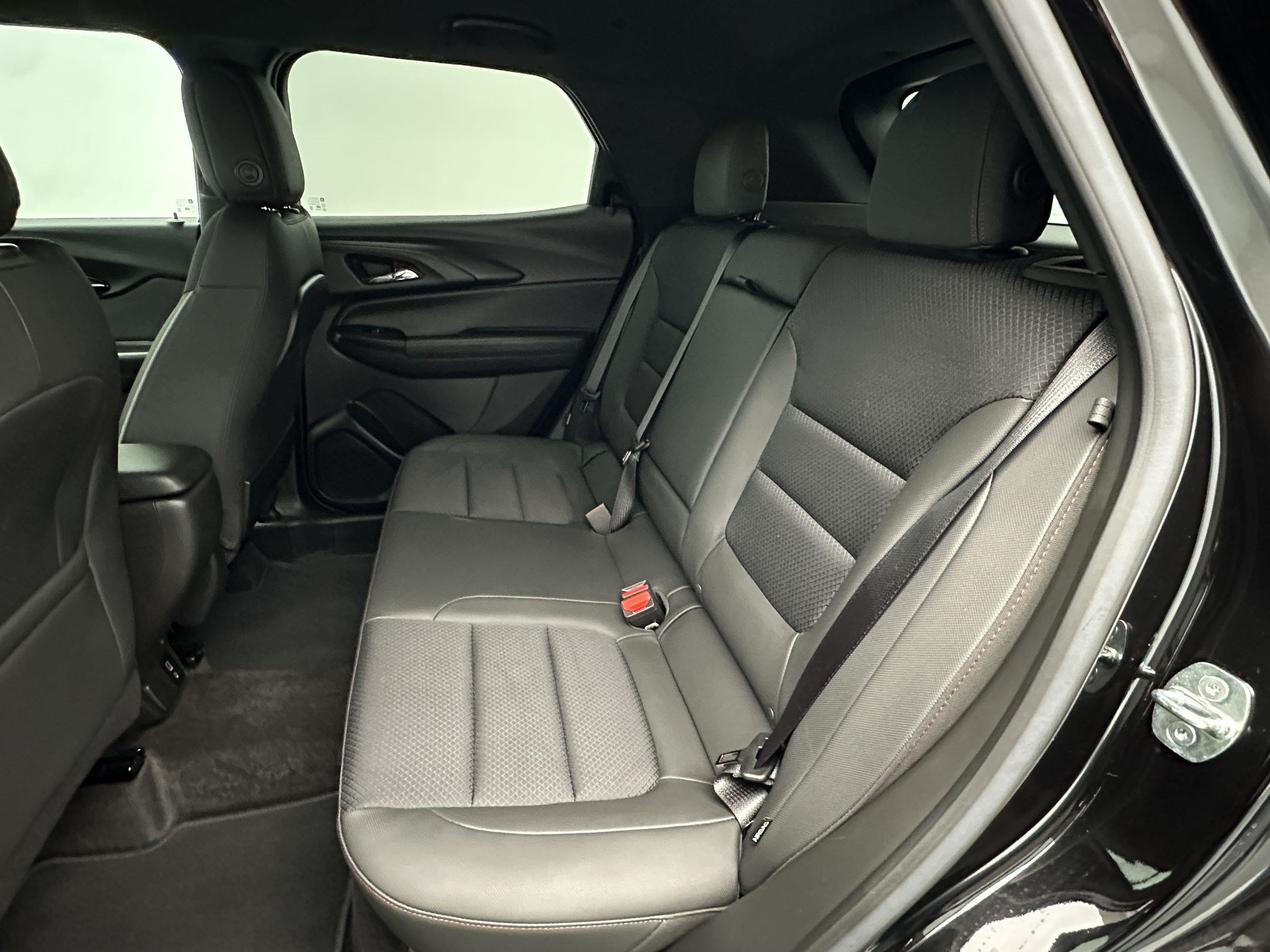 Certified 2023 Chevrolet TrailBlazer RS w/ Convenience Package AWD/4WD image 21