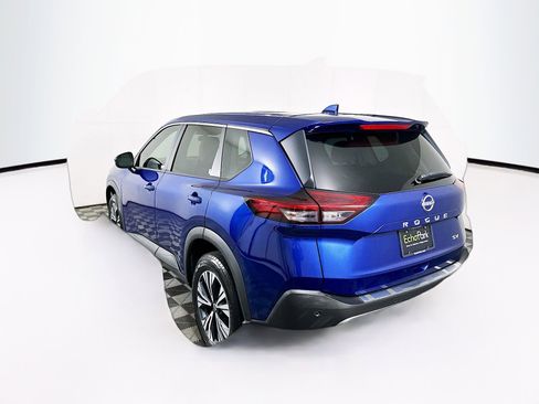 Used 2023 Nissan Rogue SV FWD image 5