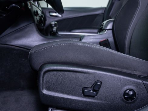 Used 2015 Dodge Charger SXT image 18