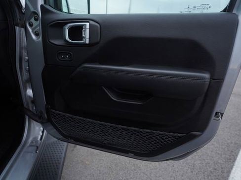 Used 2021 Jeep Wrangler Unlimited Sahara image 21