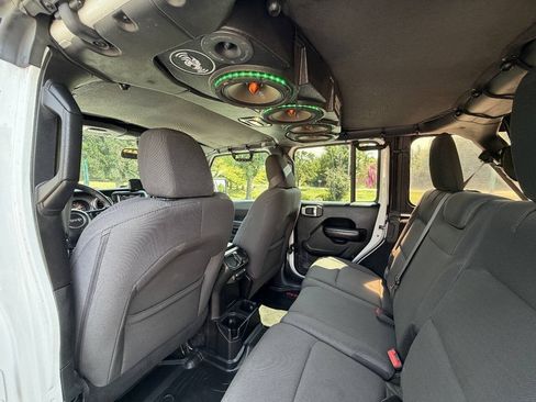 Used 2019 Jeep Wrangler Unlimited Sport S AWD/4WD image 8