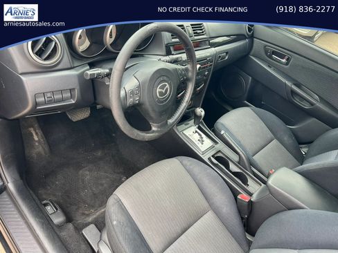 Used 2009 MAZDA MAZDA3 i Touring Value FWD image 5