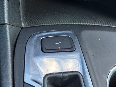 Used 2019 Chevrolet Equinox LT AWD/4WD image 11